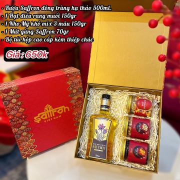 HỘP QUÀ TẶNG NILA #2 [Rượu Saffron đông trùng hạ thảo 500ml + 3 loại mứt hạt]