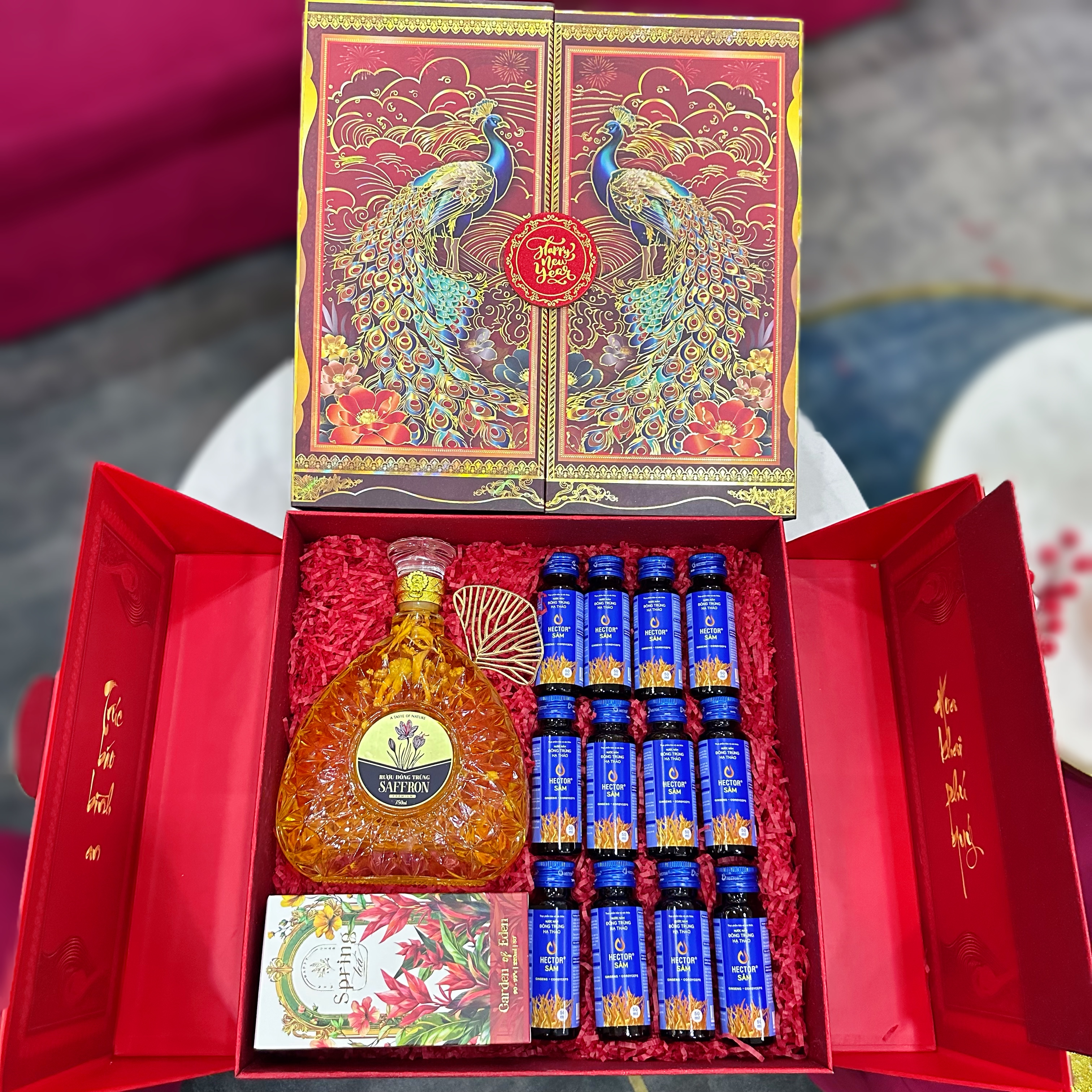 HỘP QUÀ TẾT JAMIE #3 [ Rượu saffron đông trùng hạ thảo + Sâm đông trùng hạ thảo ]