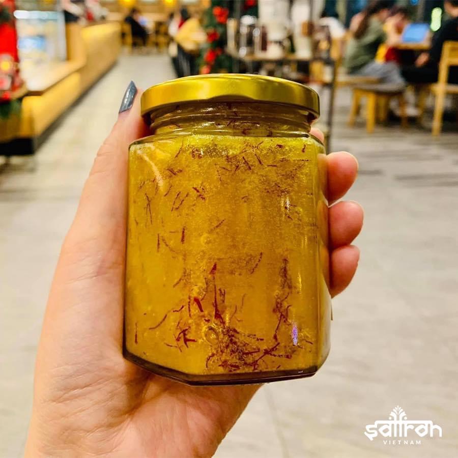 Mật ong Saffron tinh bột nghệ